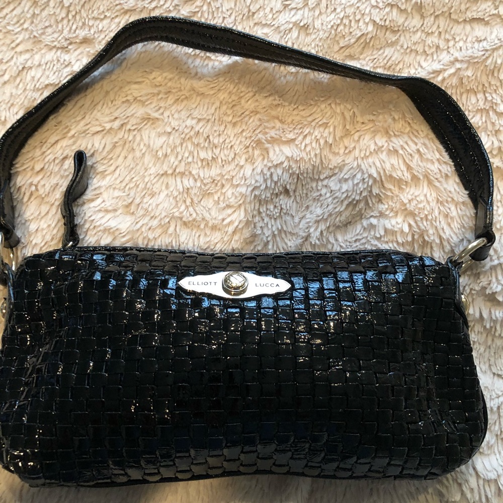 Elliott Lucca black pattern should bag.